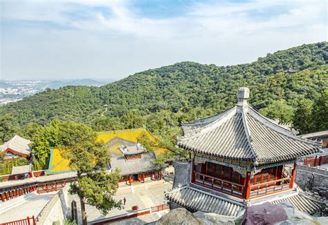 Xiangshan Park: En Bergsfästning Med Utsikter Som Tar Andan Från Dig!