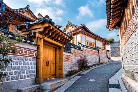 Namsan Hanok Village – En resa genom traditionell koreansk arkitektur och kultur!