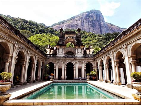 Parque Lage: En magisk oas mitt i Rio de Janeiros brusande hjärta!